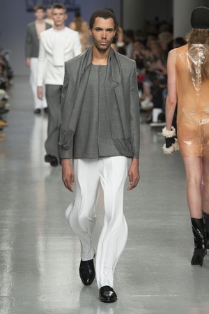 013_Central_Saint_Martins_original_ccsm_ldn_aw17_025.jpg