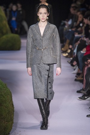 41_Altuzarra_original_alz_ny_aw17_122.jpg