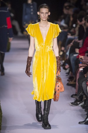 32_Altuzarra_original_alz_ny_aw17_095.jpg