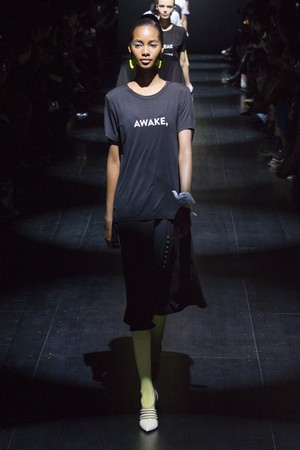 49_Prabal_Gurung_original_pgg_ny_aw17_123.jpg