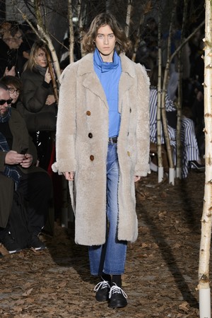 01_Off-White_original_offw_aw17_001.jpg