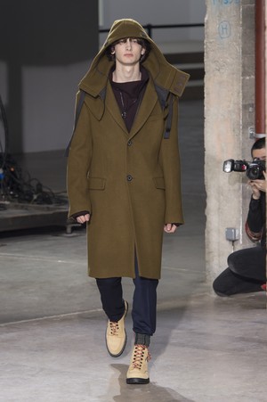 22_Lanvin_original_lvn_prs_aw17_064.jpg