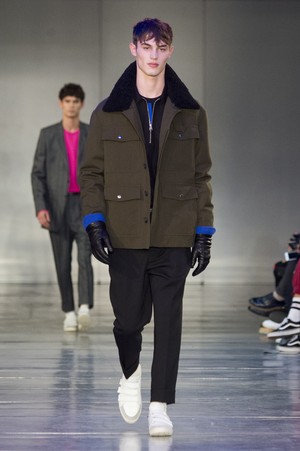 22_Ami_Alexandre_Mattiussi_original_ami_aw17_043.jpg