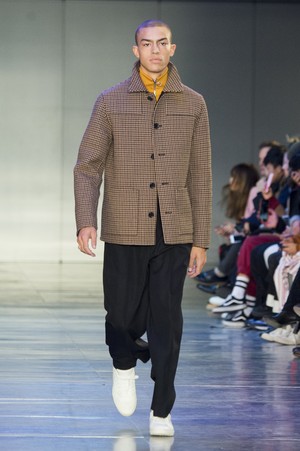 25_Ami_Alexandre_Mattiussi_original_ami_aw17_049.jpg
