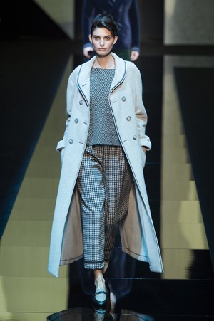 31_Giorgio_Armani_original_arm_mln_aw17_093.jpg