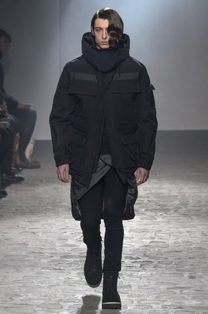 02_White_Mountaineering_original_wmnt_aw17_003.jpg