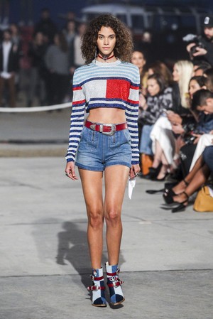 32_Tommy_Hilfiger_original_hfg_ss17_064.jpg