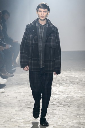 17_White_Mountaineering_original_wmnt_aw17_033.jpg
