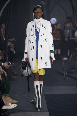 22_Thom_Browne_original_tbw_ny_aw17_066.jpg