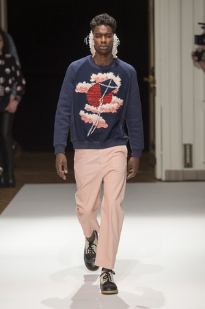 15_Henrik_Vibskov_original_vbk_aw17_037.jpg