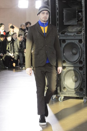 31_Junya_Watanabe_original_wat_aw17_092.jpg