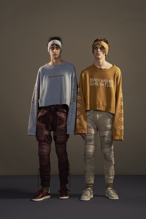 42_Undercover_original_und_aw17_042.jpg