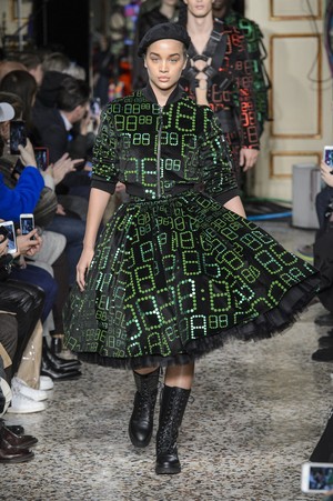 69_Moschino_original_mos_mln_aw17_207.jpg