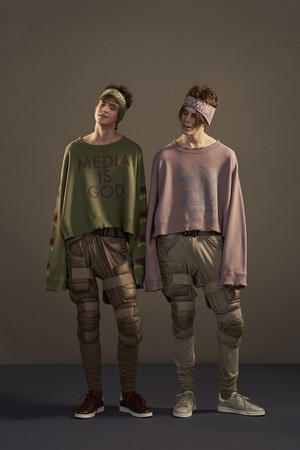 44_Undercover_original_und_aw17_044.jpg