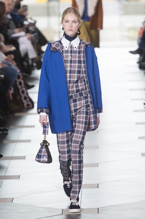 12_Tory_Burch_original_tbr_ny_aw17_036.jpg
