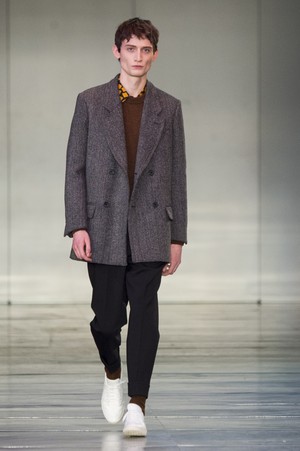 27_Ami_Alexandre_Mattiussi_original_ami_aw17_053.jpg