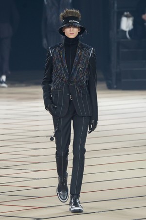 14_Dior_Homme_original_dioh_aw17_041.jpg
