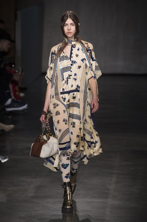 31_Sacai_original_sac_aw17_061.jpg