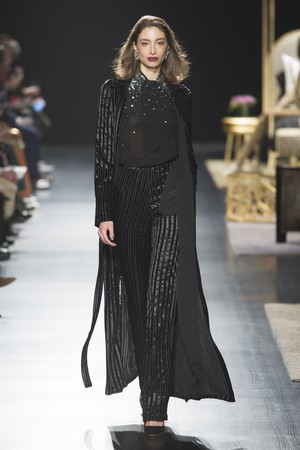 08_Badgley_Mischka_original_mch_ny_aw17_022.jpg