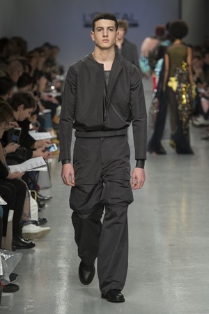 090_Central_Saint_Martins_original_ccsm_ldn_aw17_179.jpg