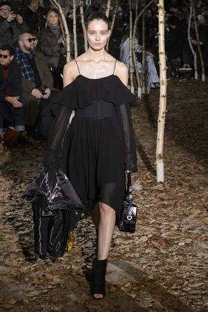 26_Off-White_original_offw_aw17_051.jpg