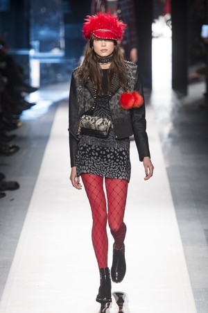 28_Desigual_original_dgl_ny_aw17_055.jpg