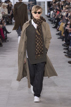 28_Louis_Vuitton_original_vui_prs_aw17_083.jpg