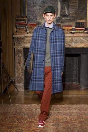 49_Valentino_original_val_prs_aw17_145.jpg