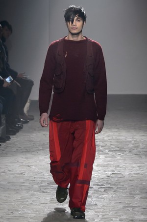 33_White_Mountaineering_original_wmnt_aw17_065.jpg