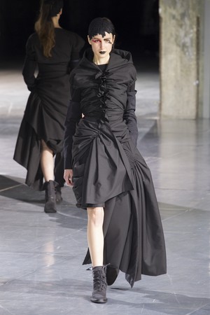 01_Yohji_Yamamoto_original_yam_prs_aw17_001.jpg